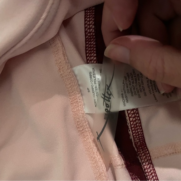 Gottex Women's Pink and Burgundy Leggings - Picture 4 of 5